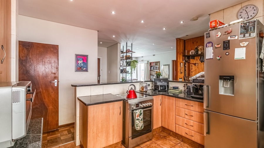 5 Bedroom Property for Sale in Edenvale Central Gauteng
