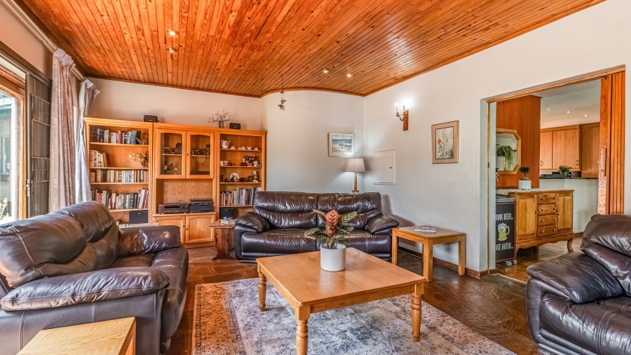 5 Bedroom Property for Sale in Edenvale Central Gauteng