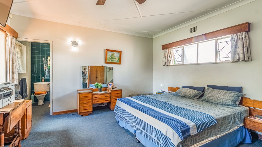 5 Bedroom Property for Sale in Edenvale Central Gauteng
