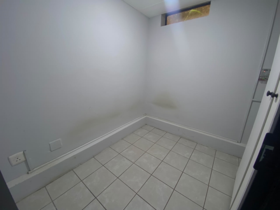 1 Bedroom Property for Sale in Hatfield Gauteng