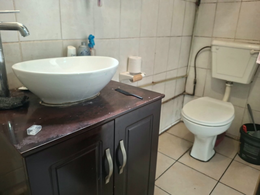 To Let 1 Bedroom Property for Rent in Dalview Gauteng