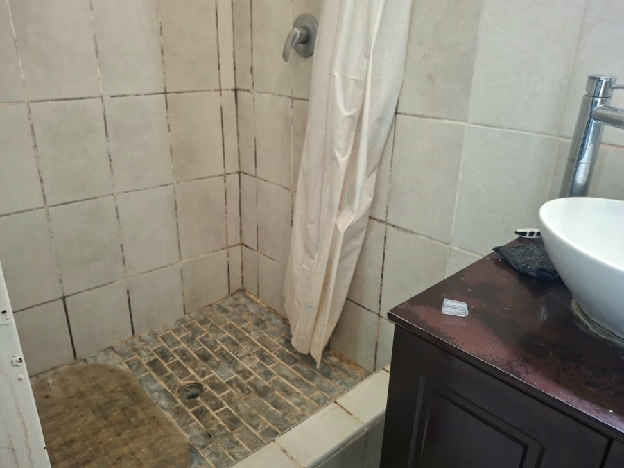 To Let 1 Bedroom Property for Rent in Dalview Gauteng