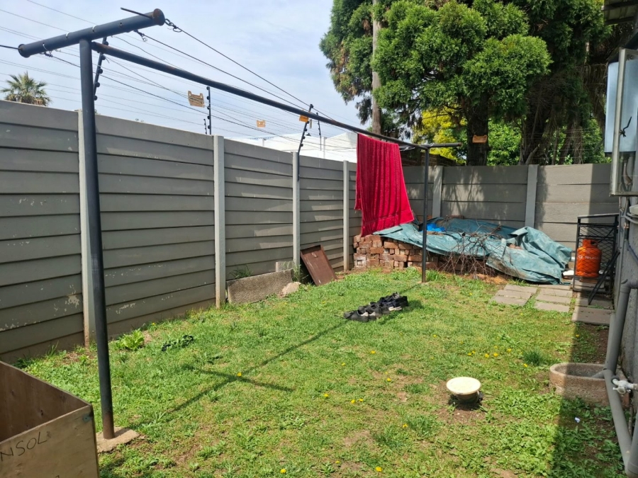 To Let 1 Bedroom Property for Rent in Dalview Gauteng