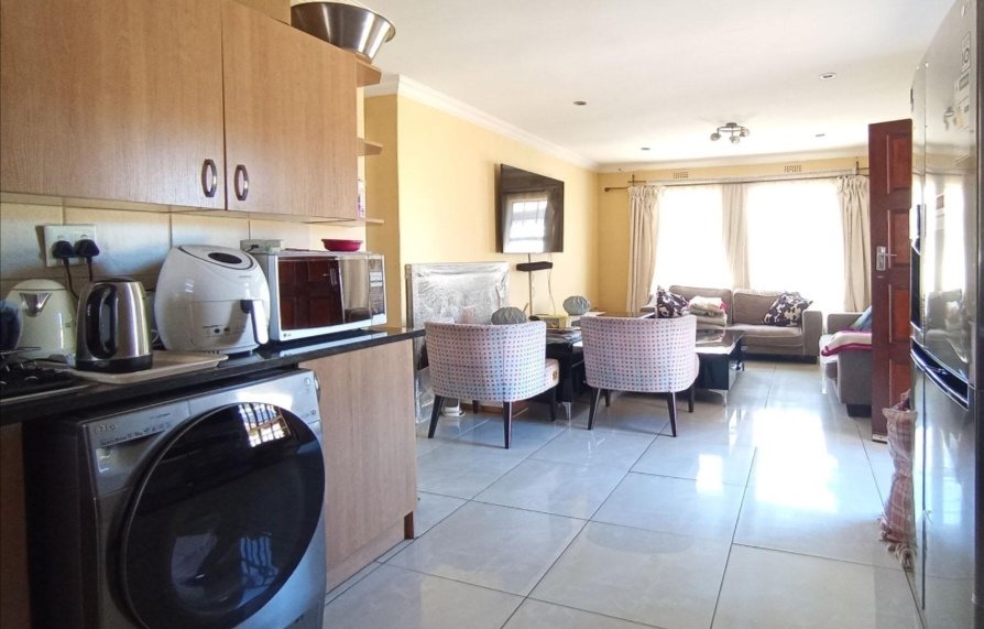 3 Bedroom Property for Sale in Clayville Gauteng