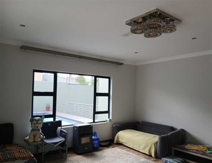 3 Bedroom Property for Sale in Willaway Gauteng