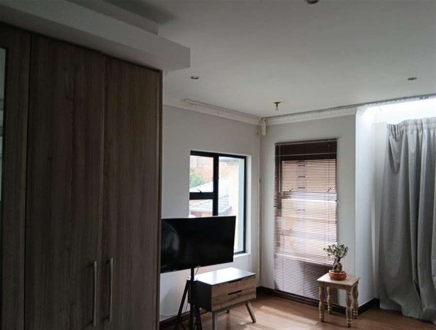 3 Bedroom Property for Sale in Willaway Gauteng