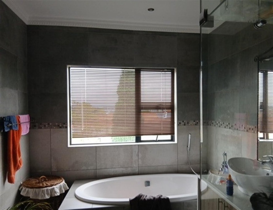 3 Bedroom Property for Sale in Willaway Gauteng