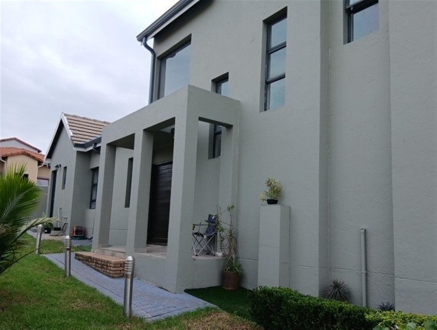 3 Bedroom Property for Sale in Willaway Gauteng