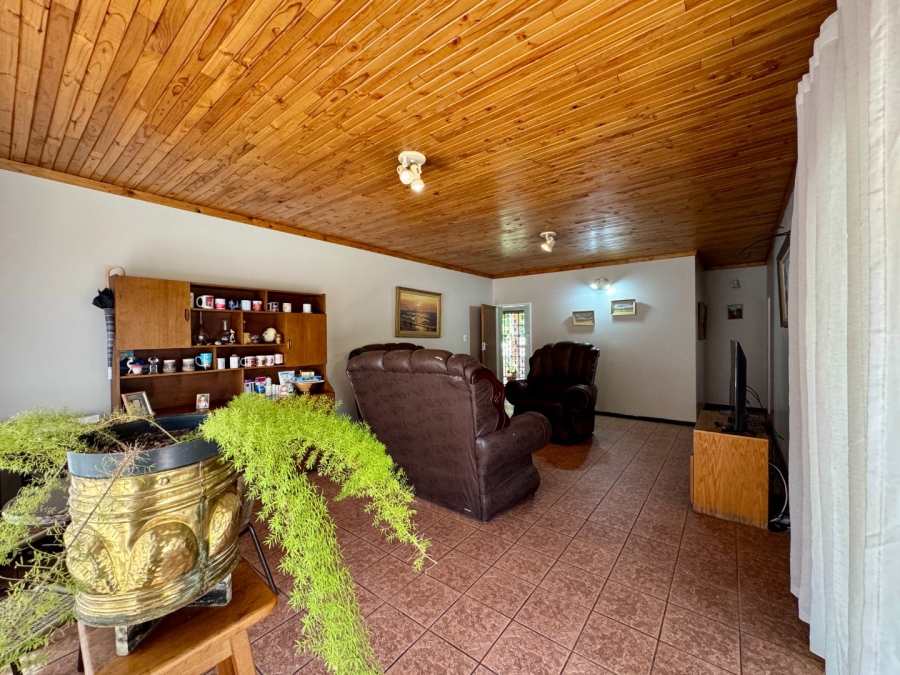 4 Bedroom Property for Sale in Zwartkop Gauteng