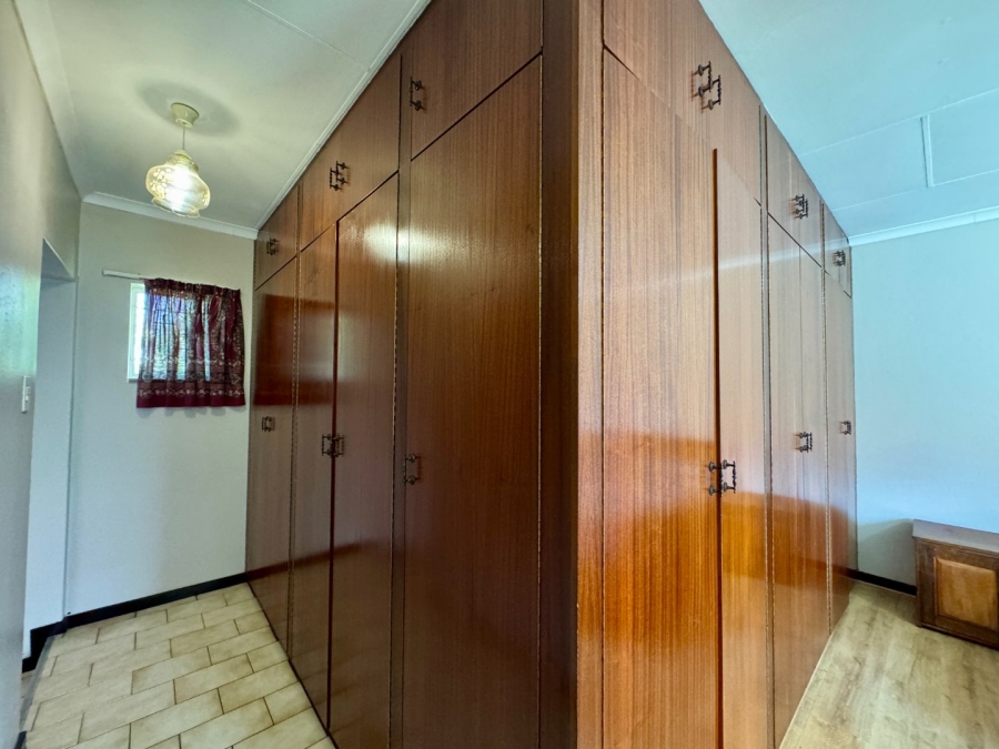 4 Bedroom Property for Sale in Zwartkop Gauteng