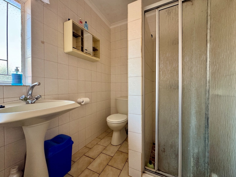 4 Bedroom Property for Sale in Zwartkop Gauteng