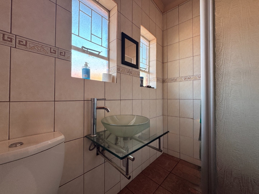 4 Bedroom Property for Sale in Zwartkop Gauteng