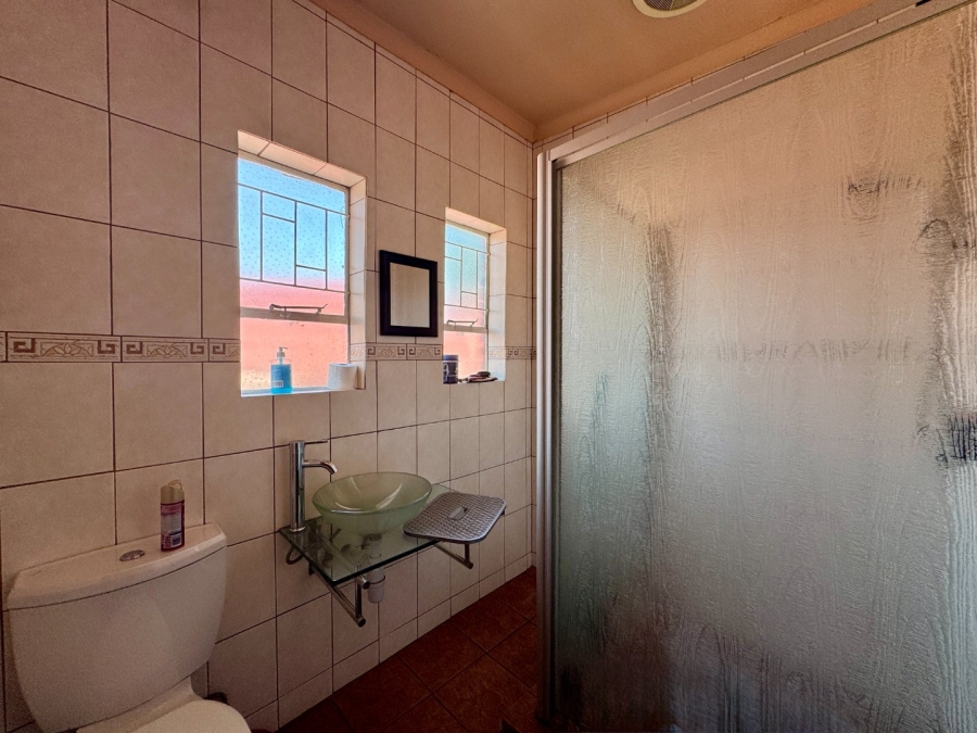 4 Bedroom Property for Sale in Zwartkop Gauteng