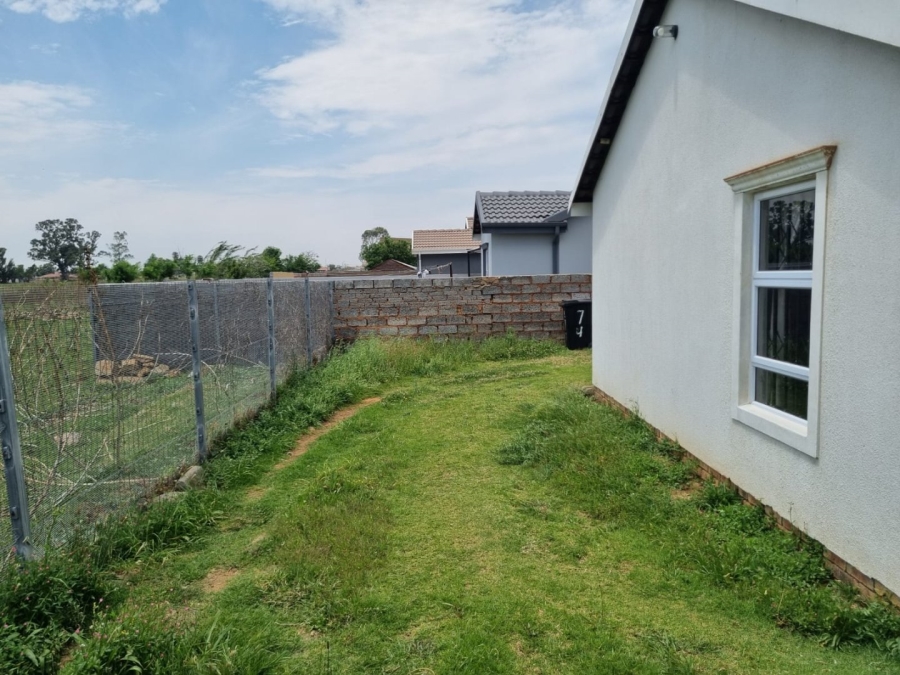 2 Bedroom Property for Sale in Buhle Park Gauteng