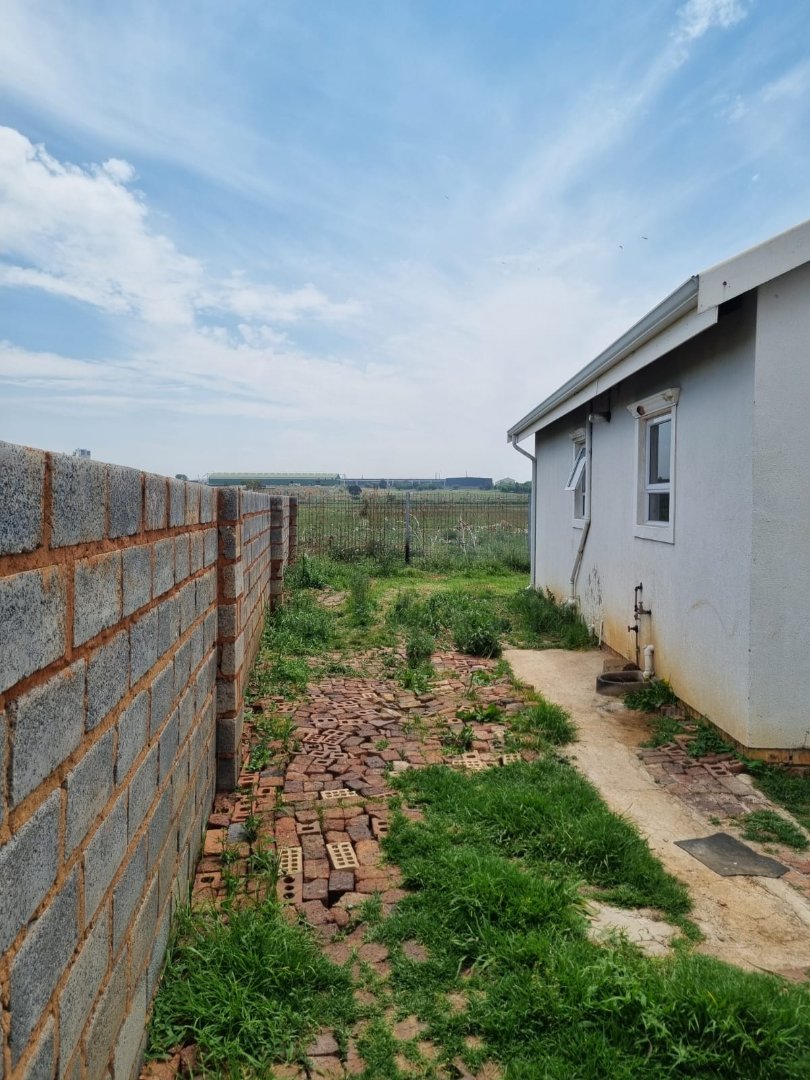 2 Bedroom Property for Sale in Buhle Park Gauteng