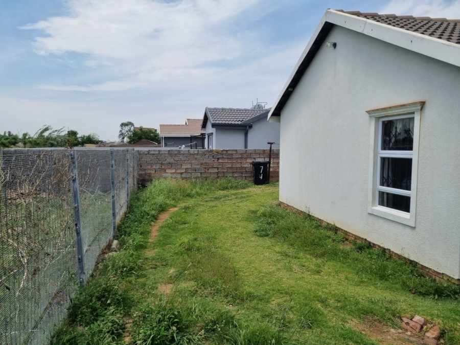 2 Bedroom Property for Sale in Buhle Park Gauteng