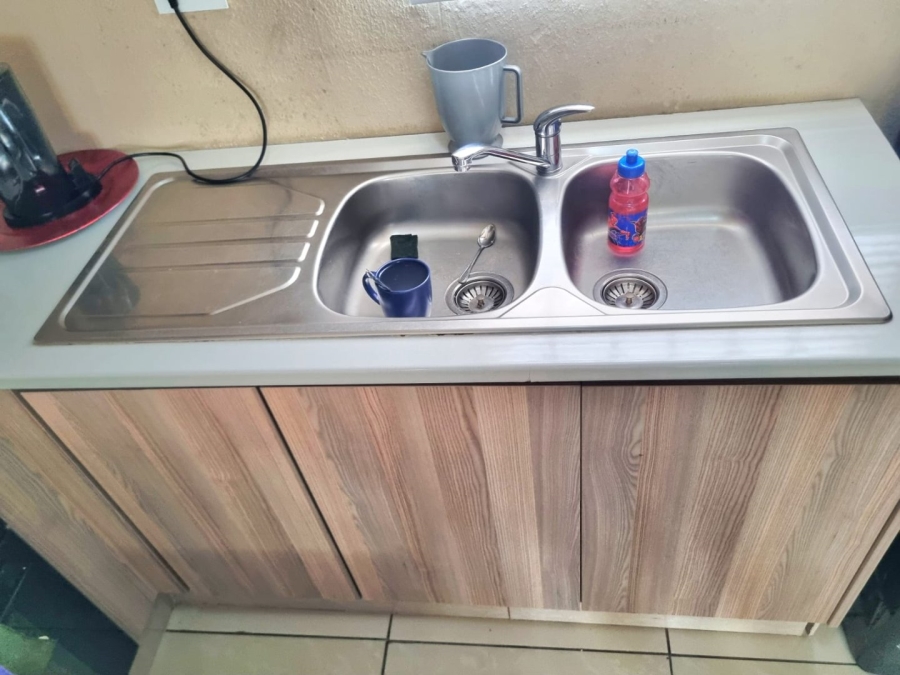 2 Bedroom Property for Sale in Buhle Park Gauteng