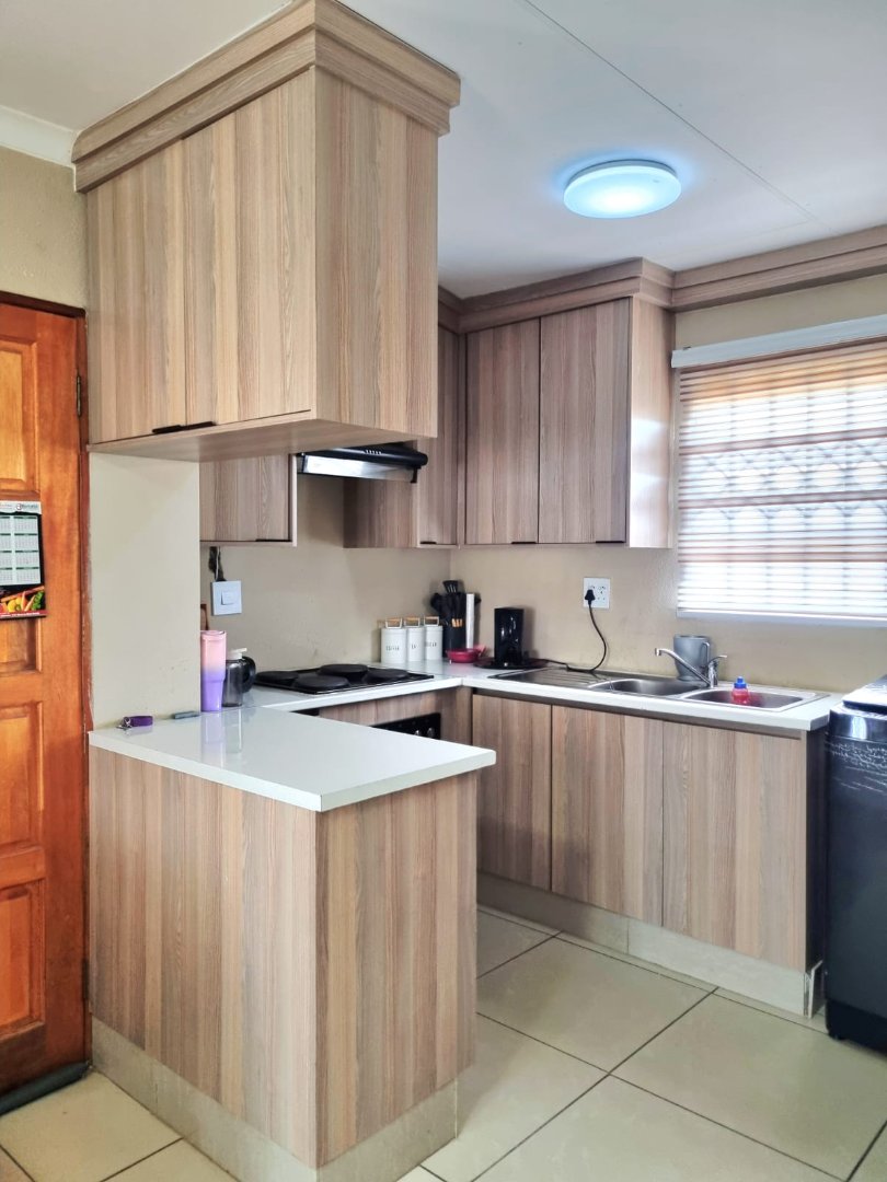 2 Bedroom Property for Sale in Buhle Park Gauteng