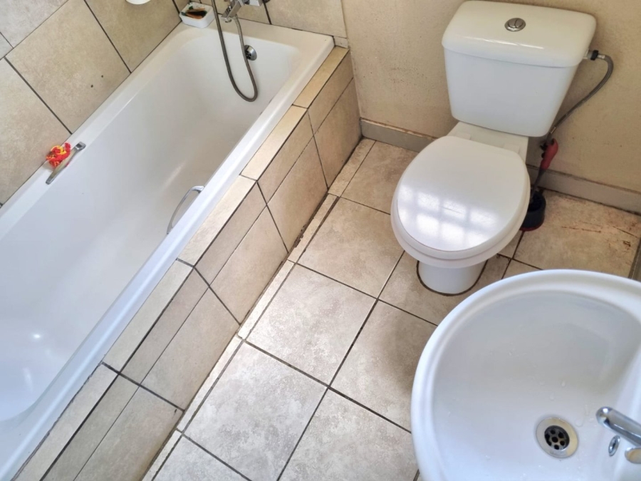 2 Bedroom Property for Sale in Buhle Park Gauteng