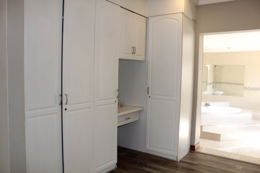 4 Bedroom Property for Sale in Vanderbijlpark SW 5 Gauteng