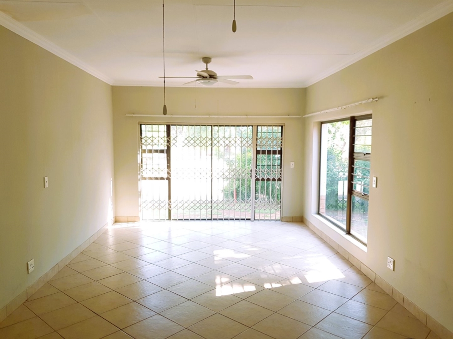 To Let 3 Bedroom Property for Rent in The Retreat Gauteng