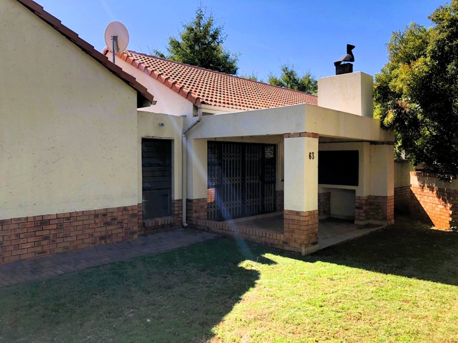 To Let 3 Bedroom Property for Rent in The Retreat Gauteng