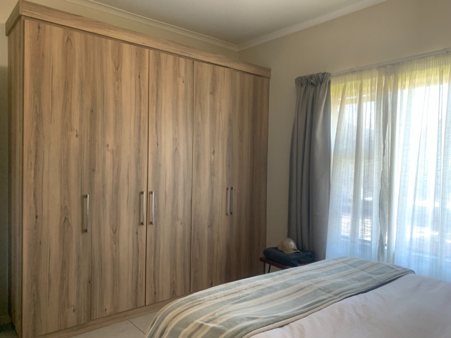 To Let 3 Bedroom Property for Rent in Louwlardia Gauteng