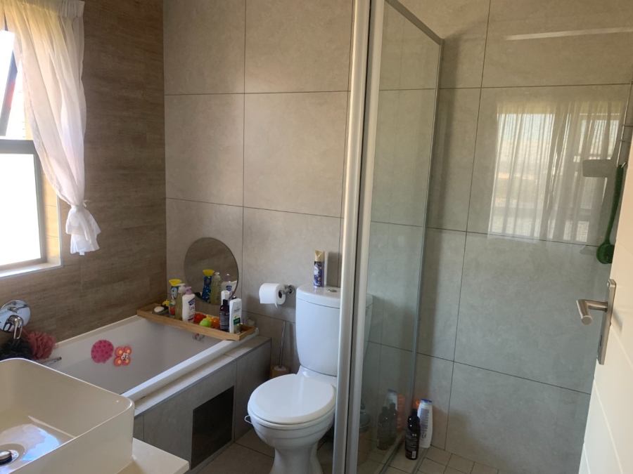 To Let 3 Bedroom Property for Rent in Louwlardia Gauteng