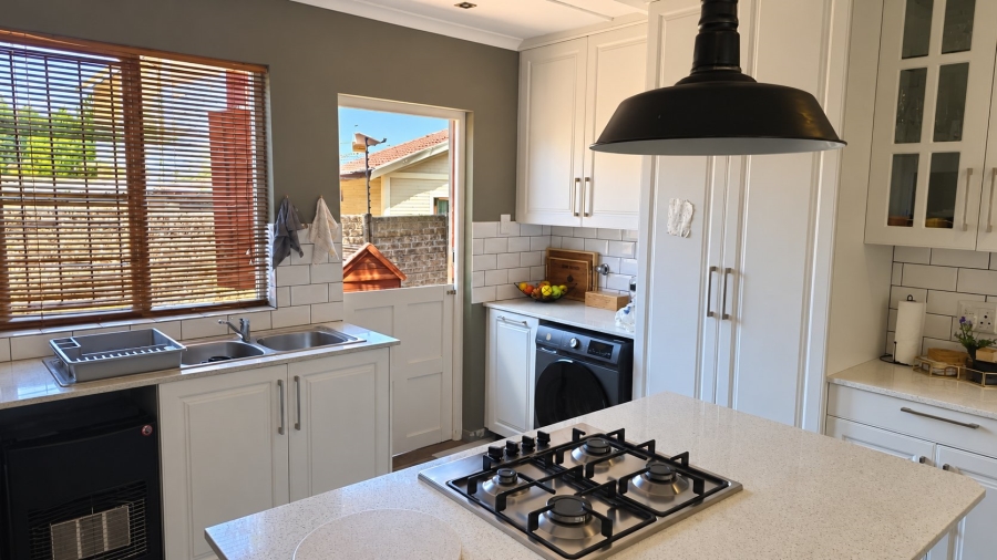 3 Bedroom Property for Sale in Halfway Gardens Gauteng