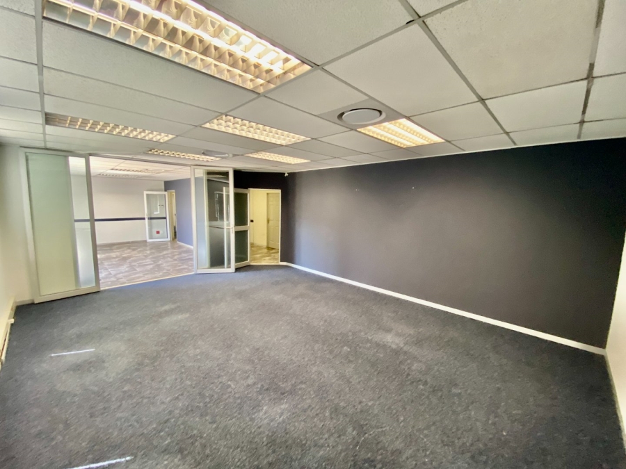 Commercial Property for Sale in Die Hoewes Gauteng