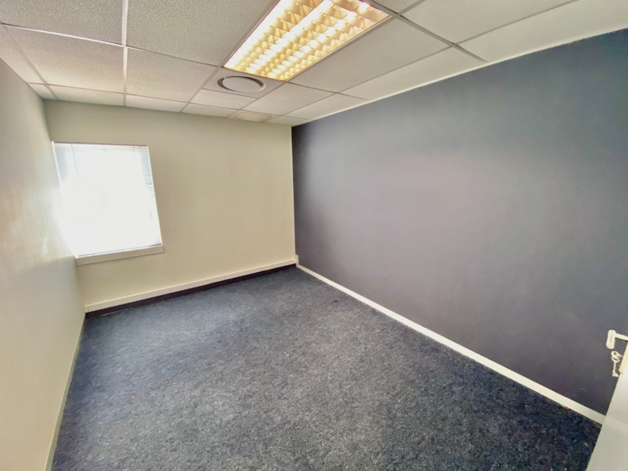 Commercial Property for Sale in Die Hoewes Gauteng