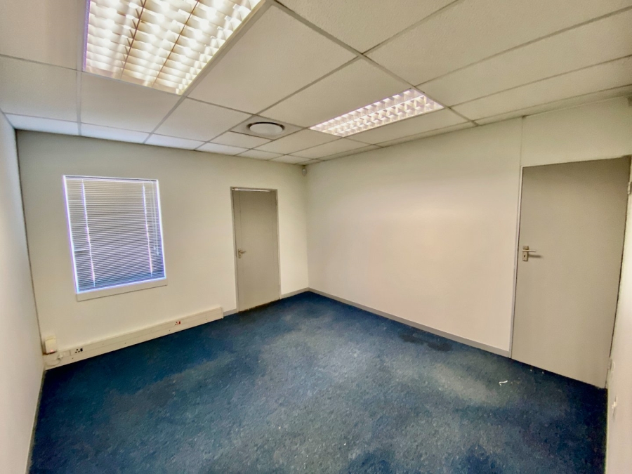 Commercial Property for Sale in Die Hoewes Gauteng