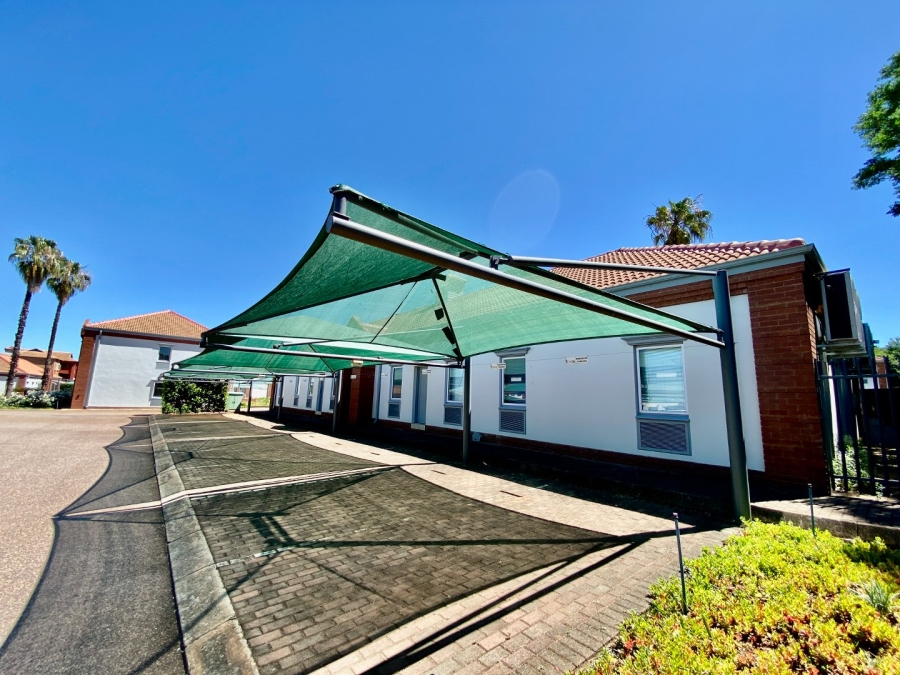 Commercial Property for Sale in Die Hoewes Gauteng