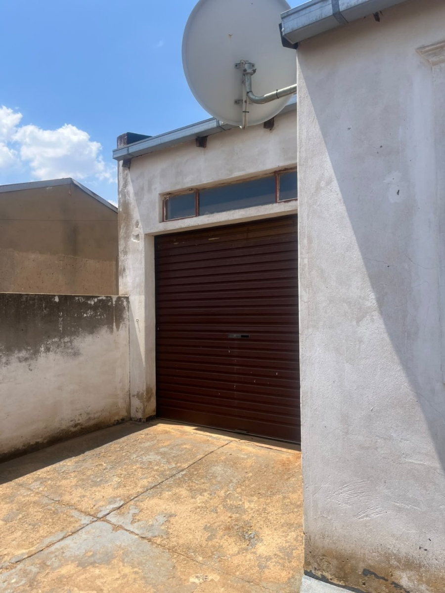 2 Bedroom Property for Sale in Greenfields Gauteng