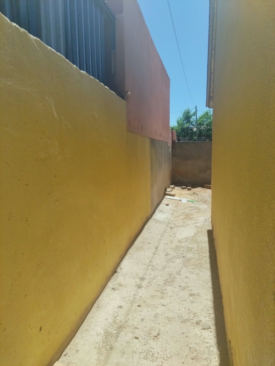 2 Bedroom Property for Sale in Roodekop Gauteng
