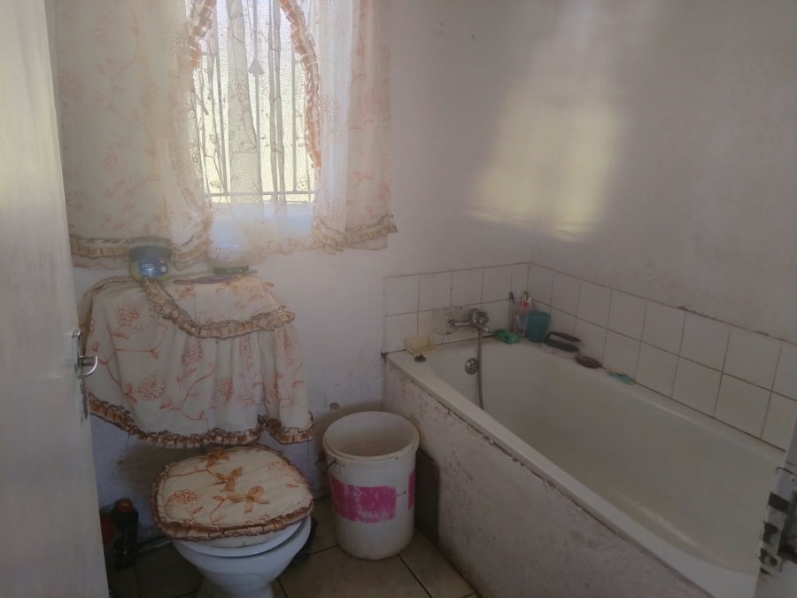 2 Bedroom Property for Sale in Roodekop Gauteng
