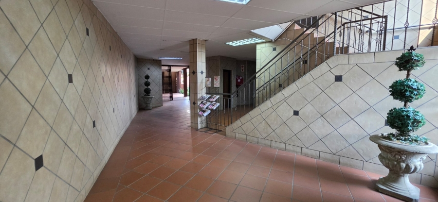 To Let Commercial Property for Rent in New Redruth Gauteng