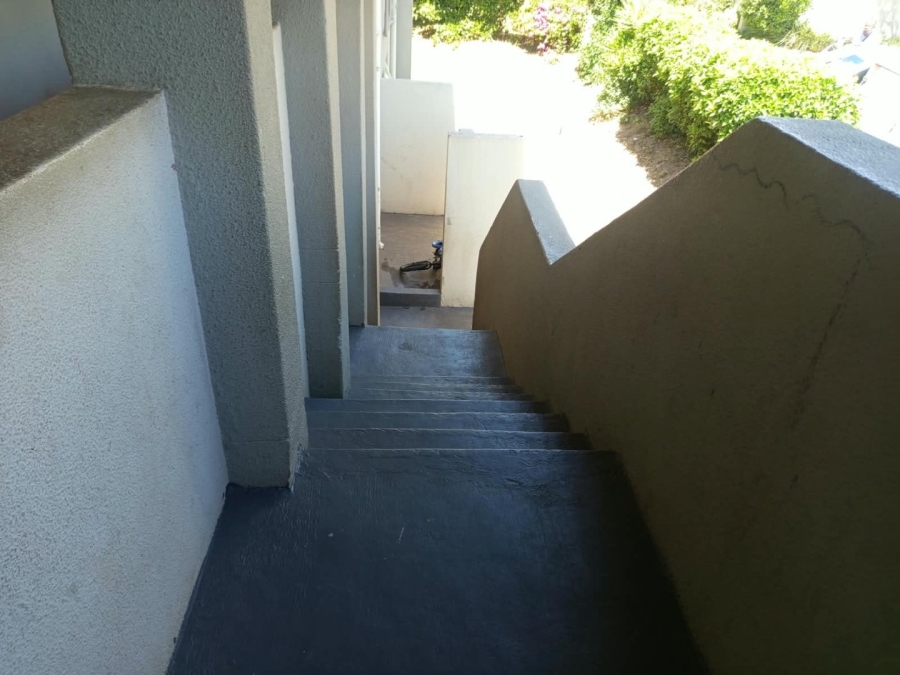 To Let 2 Bedroom Property for Rent in Vorna Valley Gauteng