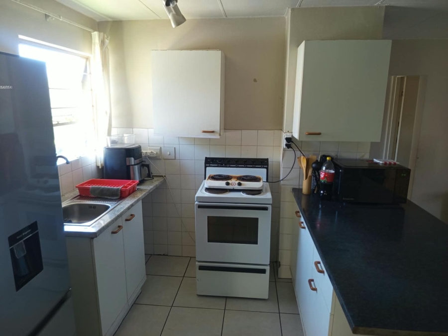 To Let 2 Bedroom Property for Rent in Vorna Valley Gauteng
