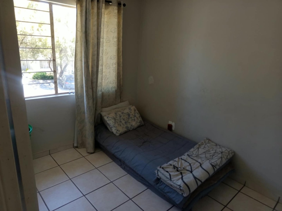 To Let 2 Bedroom Property for Rent in Vorna Valley Gauteng