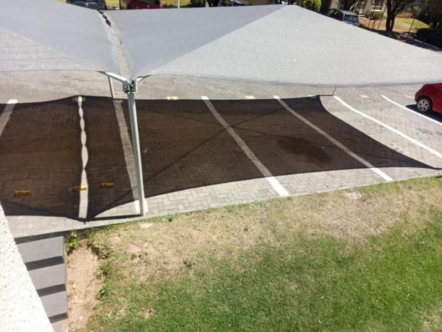 To Let 2 Bedroom Property for Rent in Vorna Valley Gauteng