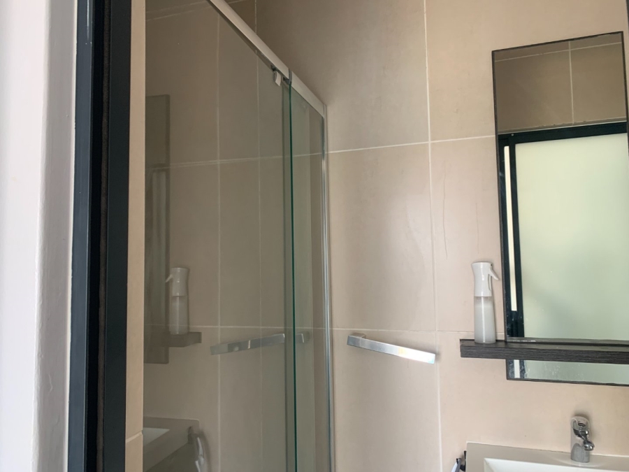 To Let 2 Bedroom Property for Rent in Fourways Gauteng
