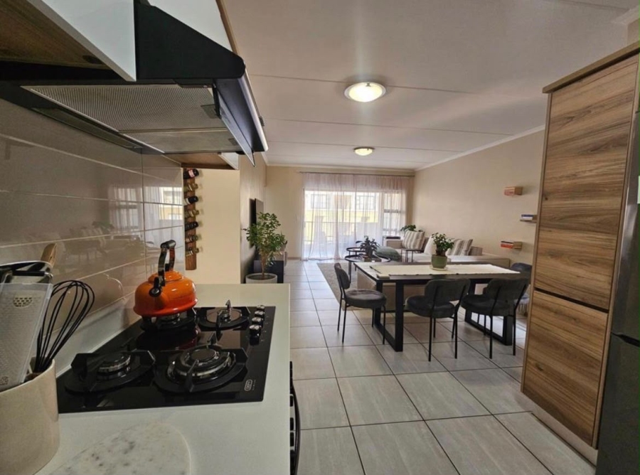To Let 2 Bedroom Property for Rent in Waterfall Heights Gauteng
