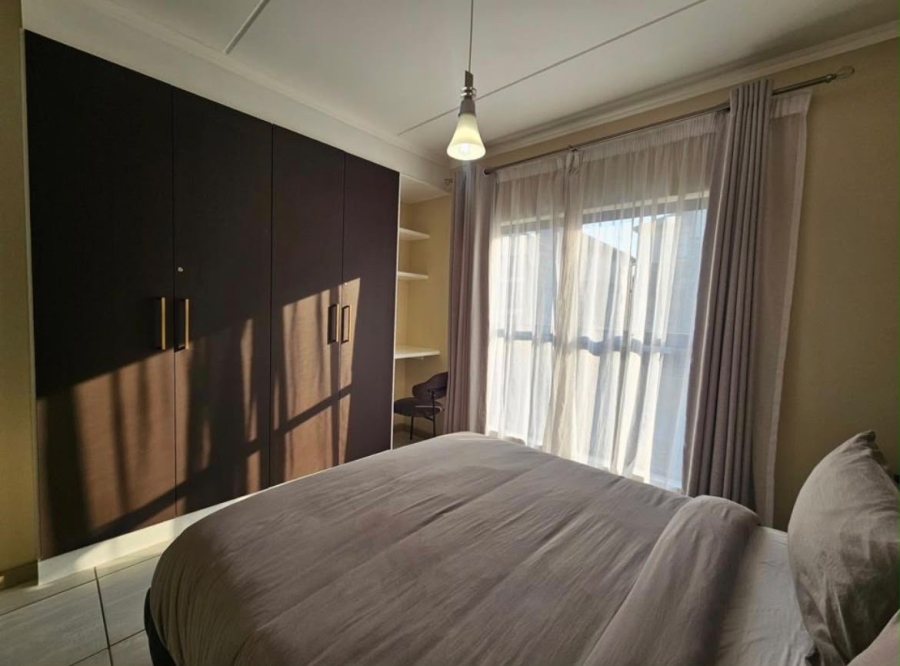 To Let 2 Bedroom Property for Rent in Waterfall Heights Gauteng