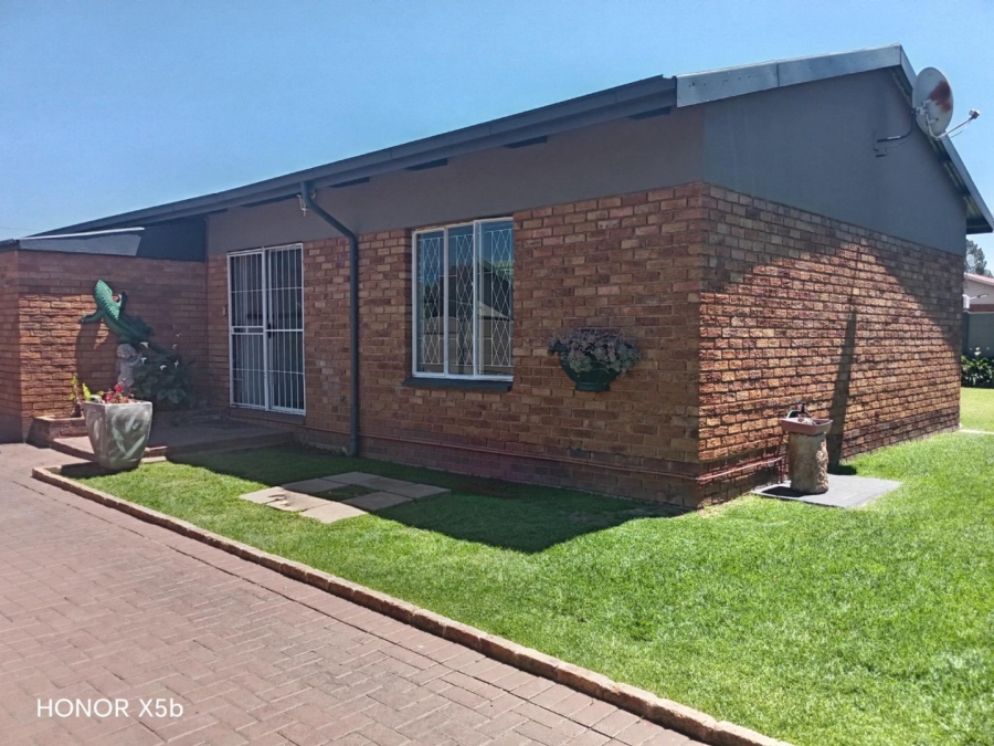 4 Bedroom Property for Sale in Van Dyk Park Gauteng