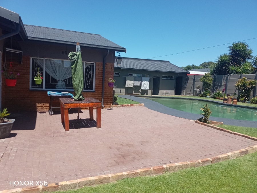 4 Bedroom Property for Sale in Van Dyk Park Gauteng