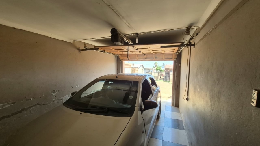 3 Bedroom Property for Sale in Stretford Gauteng
