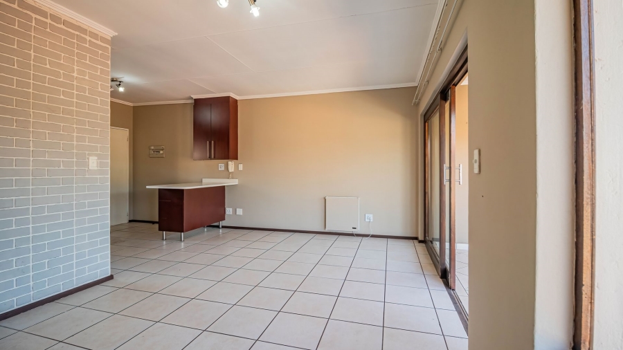 2 Bedroom Property for Sale in Glenvista Gauteng