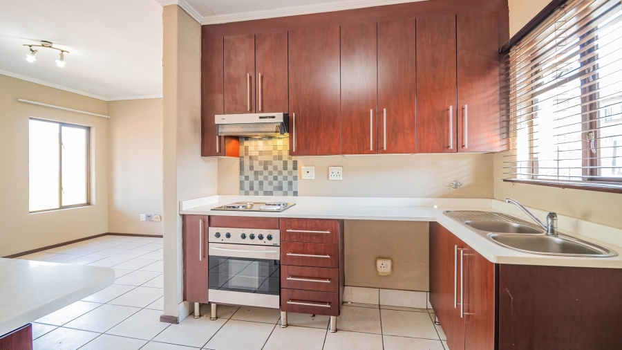 2 Bedroom Property for Sale in Glenvista Gauteng