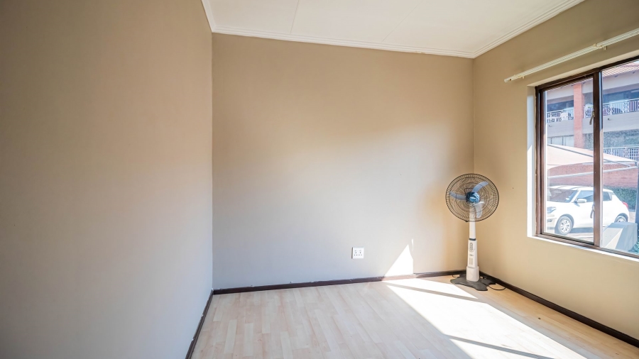 2 Bedroom Property for Sale in Glenvista Gauteng